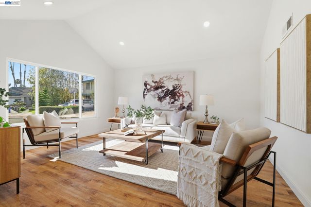 240 Carmelita Pl, Fremont, CA 94539