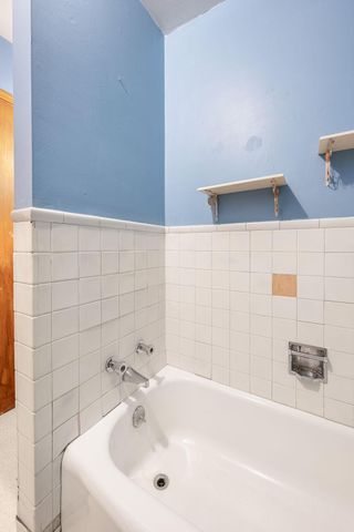 3518 E Minnehaha Parkway, Minneapolis, MN 55406