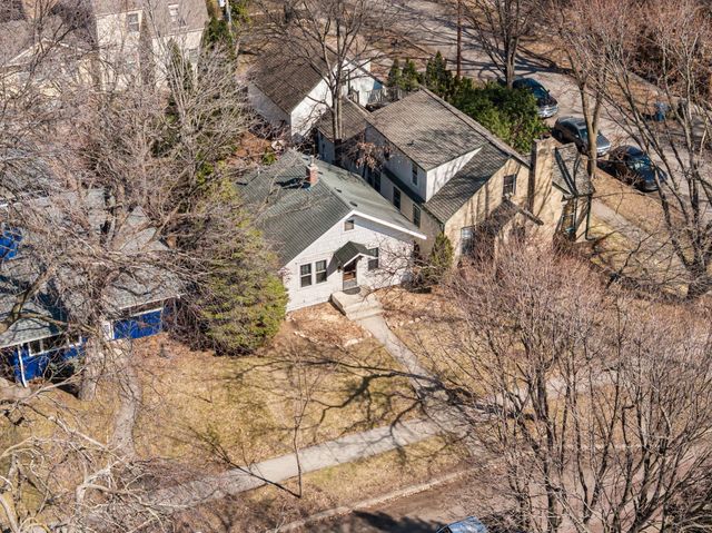 3518 E Minnehaha Parkway, Minneapolis, MN 55406