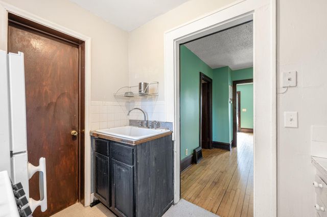 3518 E Minnehaha Parkway, Minneapolis, MN 55406