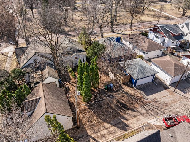 3518 E Minnehaha Parkway, Minneapolis, MN 55406