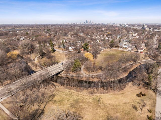 3518 E Minnehaha Parkway, Minneapolis, MN 55406