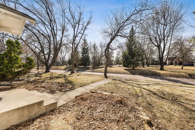 3518 E Minnehaha Parkway, Minneapolis, MN 55406