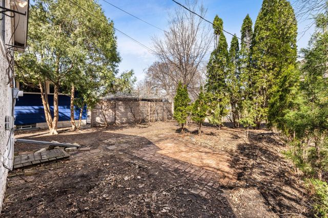 3518 E Minnehaha Parkway, Minneapolis, MN 55406