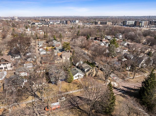 3518 E Minnehaha Parkway, Minneapolis, MN 55406