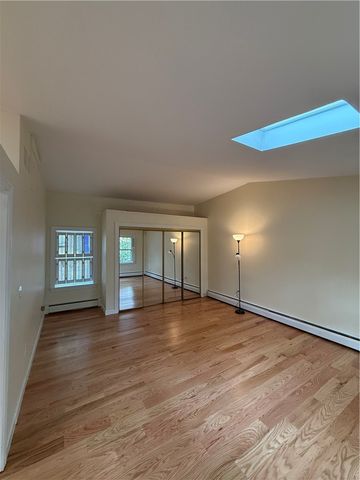 2 Burrs Lane, Providence, RI 02904