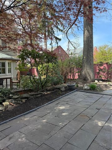 2 Burrs Lane, Providence, RI 02904