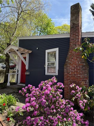 2 Burrs Lane, Providence, RI 02904