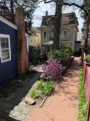 2 Burrs Lane, Providence, RI 02904