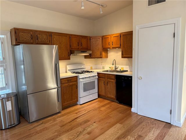 2 Burrs Lane, Providence, RI 02904