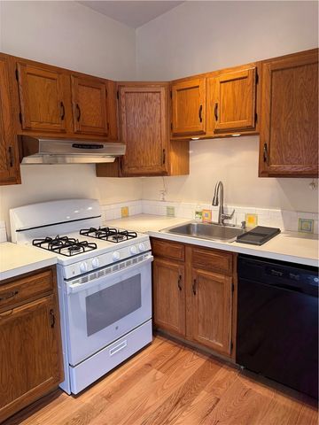 2 Burrs Lane, Providence, RI 02904