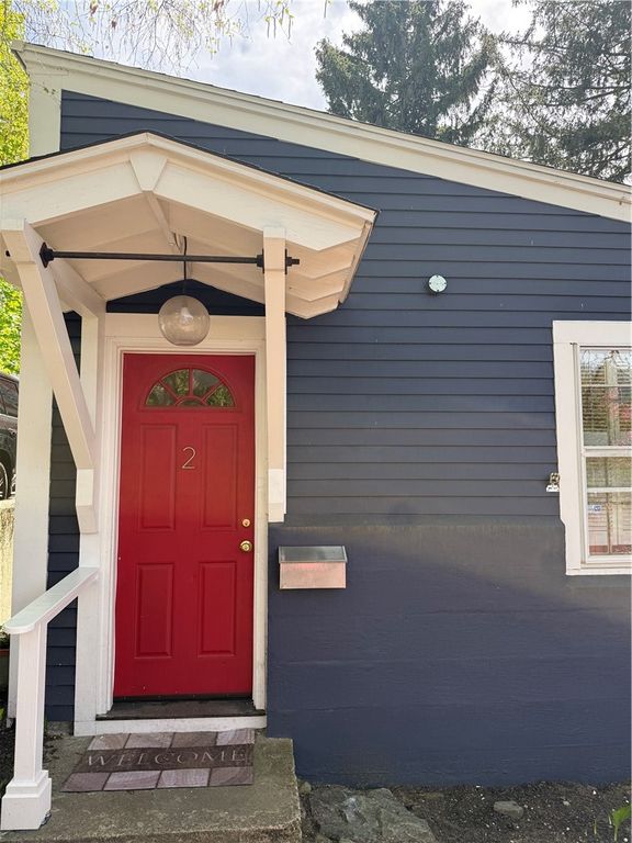 2 Burrs Lane, Providence, RI 02904