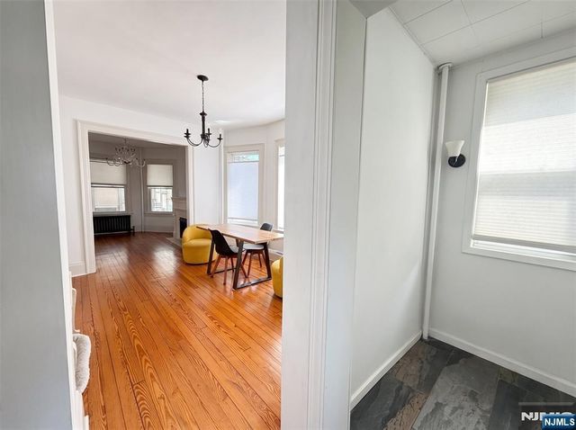 20 Valley Place, Edgewater, NJ 07020