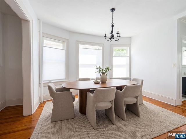 20 Valley Place, Edgewater, NJ 07020