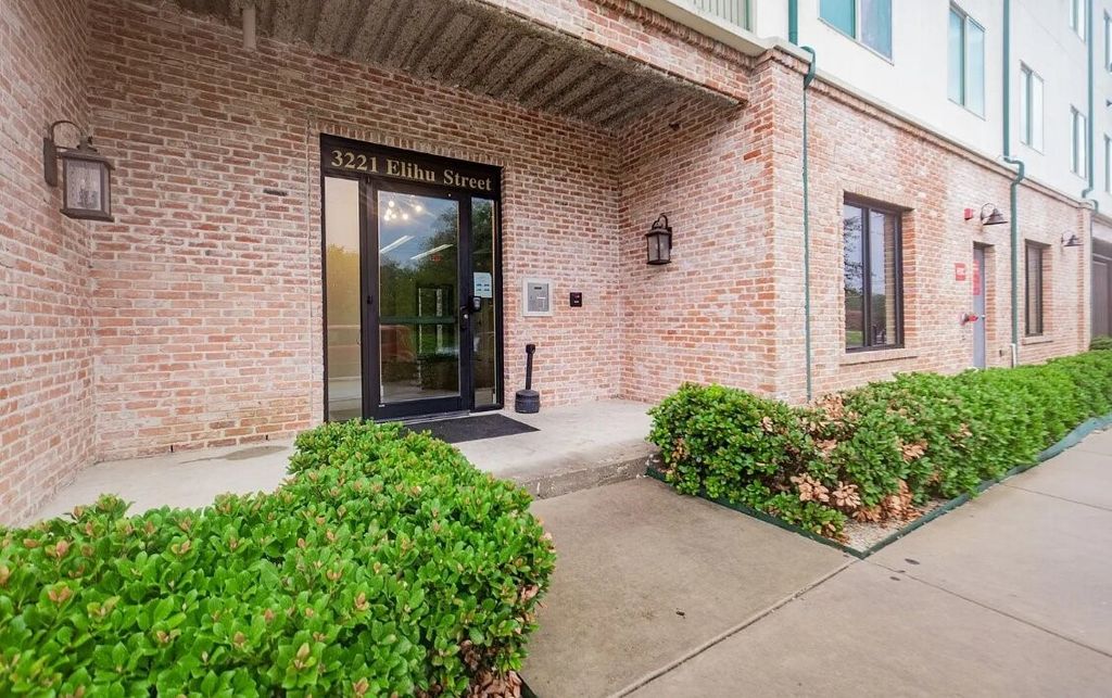 3221 Elihu Street 306, Dallas, TX 75210