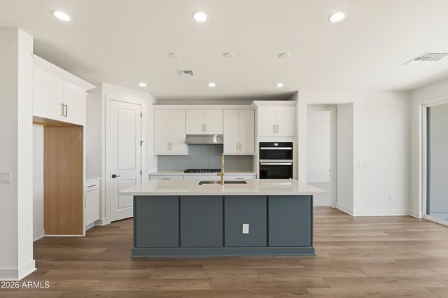 10853 N BLAKELY Street, Surprise, AZ 85388