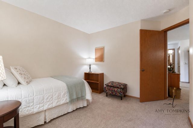 8025 Xerxes Avenue S 112, Bloomington, MN 55431