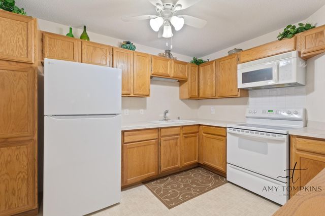 8025 Xerxes Avenue S 112, Bloomington, MN 55431