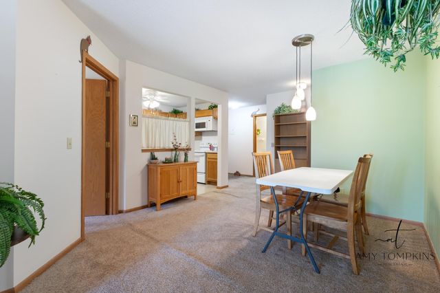 8025 Xerxes Avenue S 112, Bloomington, MN 55431