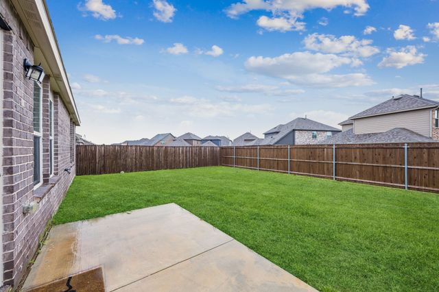 1065 Castroville Drive, Forney, TX 75126