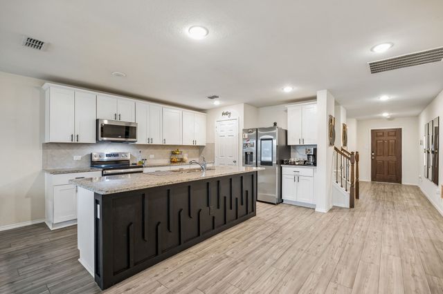 1065 Castroville Drive, Forney, TX 75126