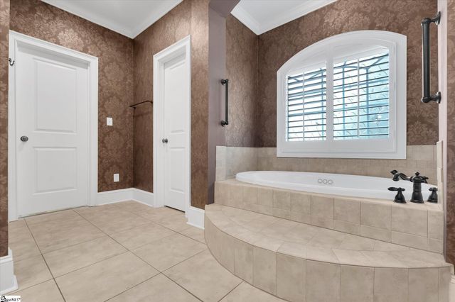 377 Benford Drive, Boiling Springs, SC 29316