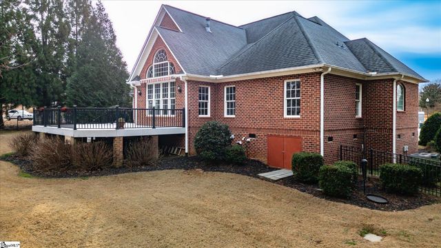 377 Benford Drive, Boiling Springs, SC 29316