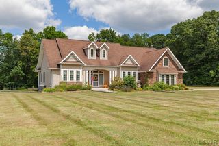 1240 W Carleton Road, Adrian, MI 49221