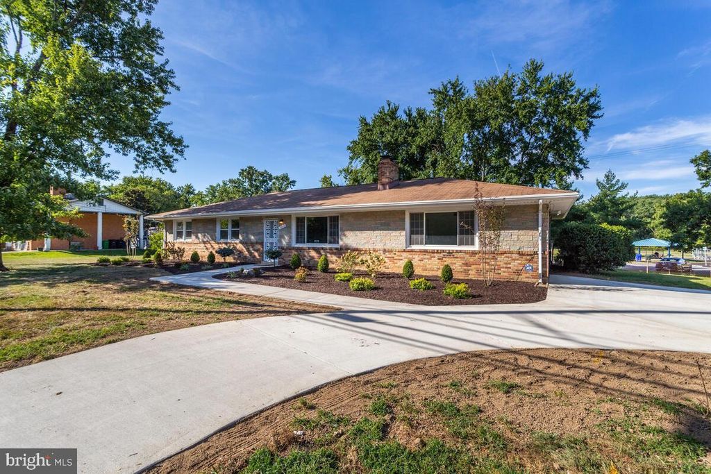 5515 TEMPLE HILL RD, Temple Hills, MD 20748
