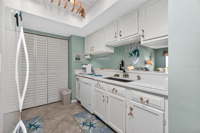 25188 MARION AVENUE F207, Punta Gorda, FL 33950
