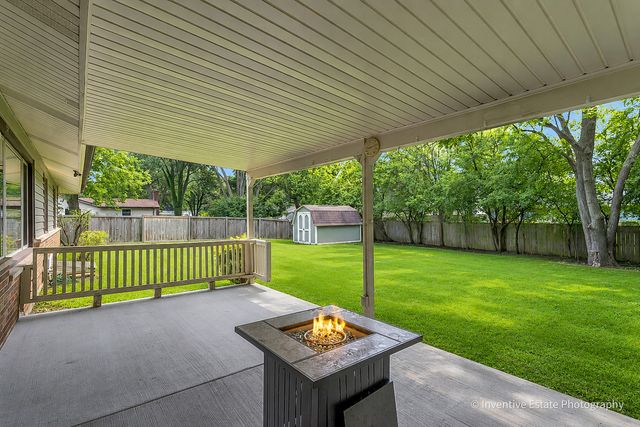 825 Oxford Street, Downers Grove, IL 60516