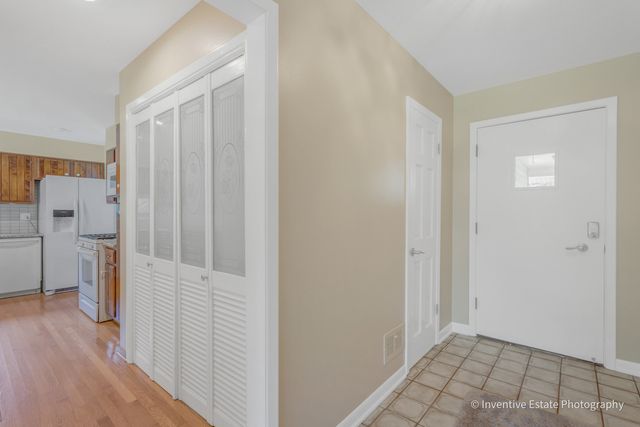 825 Oxford Street, Downers Grove, IL 60516