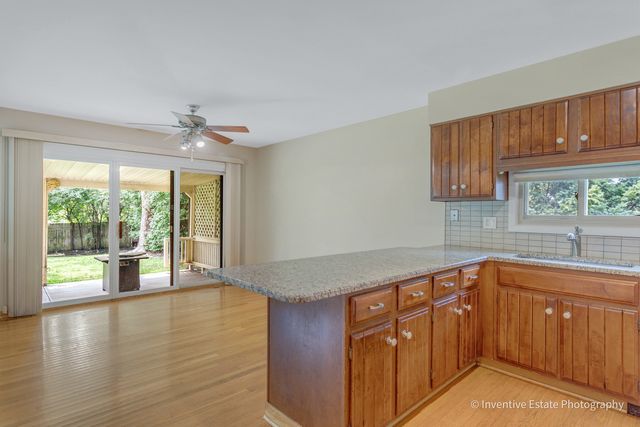 825 Oxford Street, Downers Grove, IL 60516