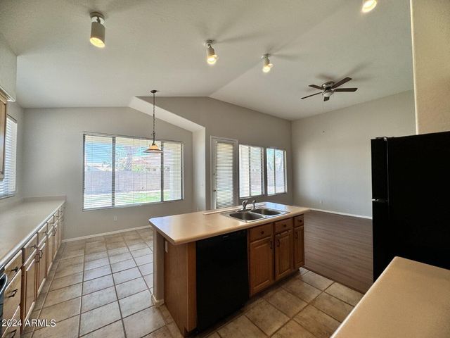 1795 W CANARY Way, Chandler, AZ 85286