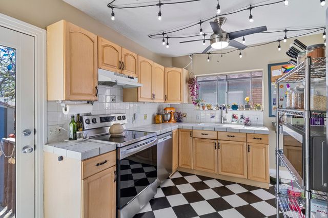 2713 S HIGHLAND DR, Salt Lake City, UT 84106