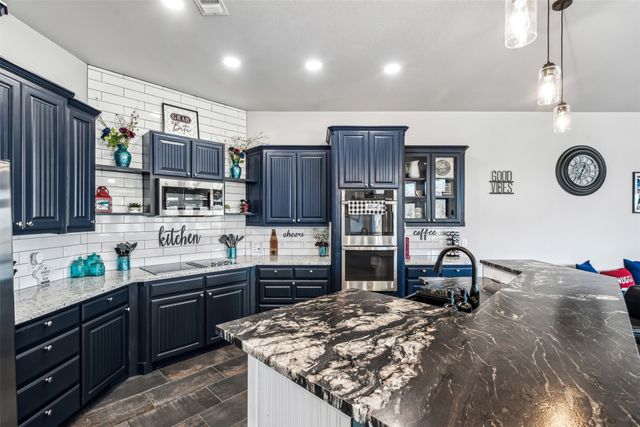 2100 Gene Court, Granbury, TX 76048