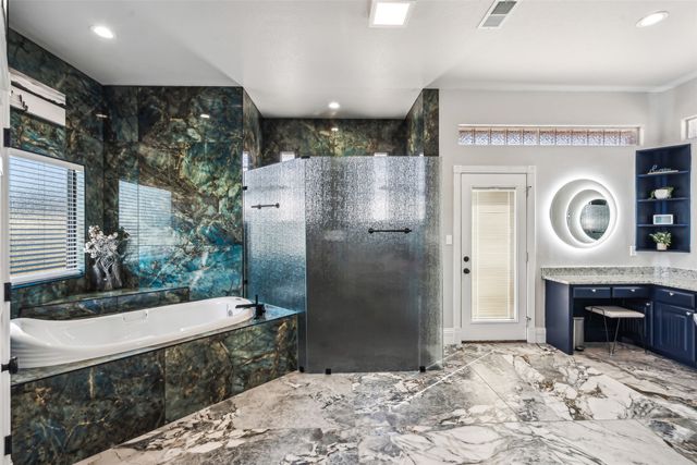 2100 Gene Court, Granbury, TX 76048