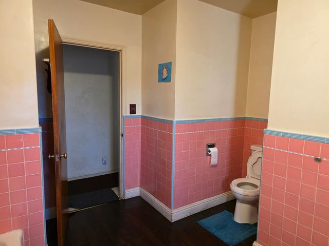 2010 W Kearney Boulevard, Fresno, CA 93706
