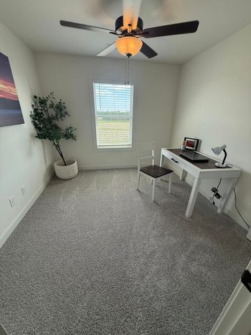 1677 22nd Avenue SE, Altoona, IA 50009