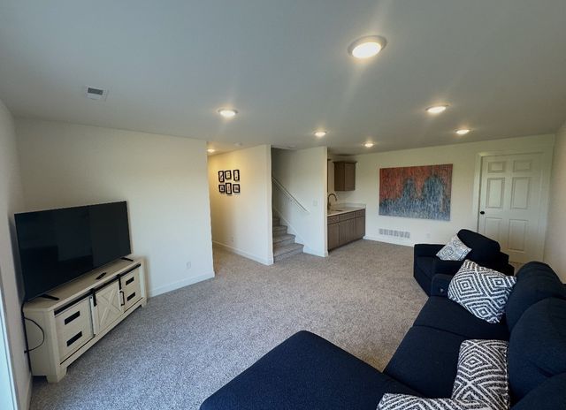 1677 22nd Avenue SE, Altoona, IA 50009