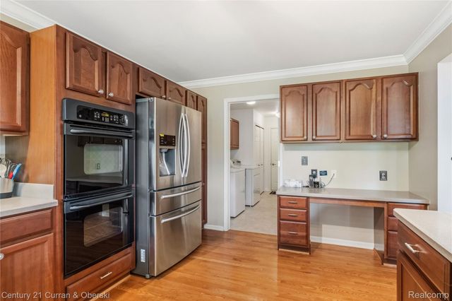 49468 N Glacier, Northville Township, MI 48168