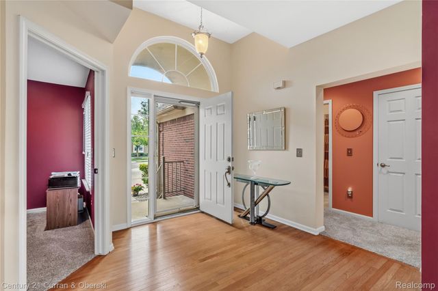 49468 N Glacier, Northville Township, MI 48168