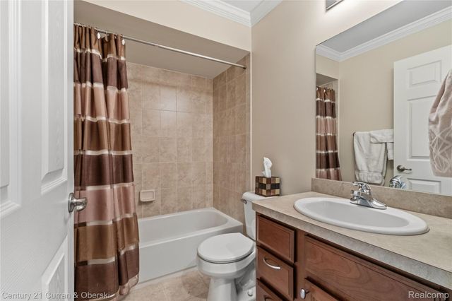 49468 N Glacier, Northville Township, MI 48168