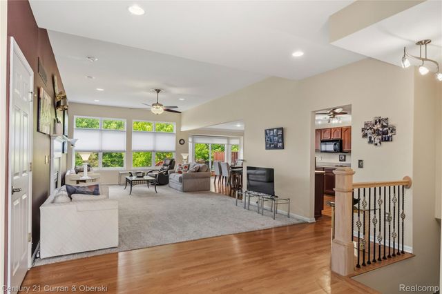 49468 N Glacier, Northville Township, MI 48168