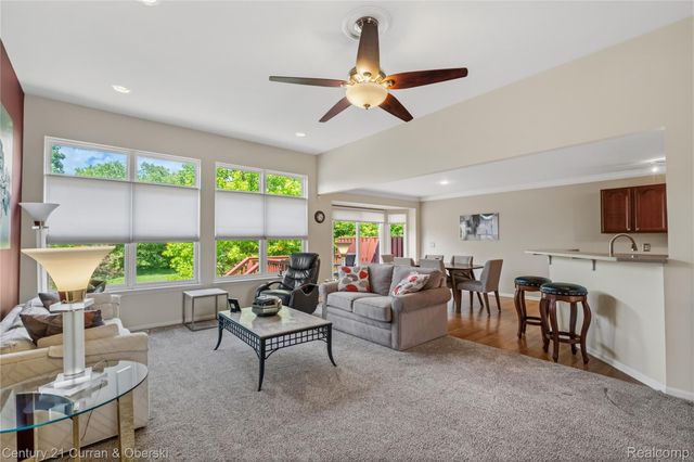 49468 N Glacier, Northville Township, MI 48168