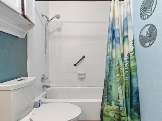 227 Valley Spring Drive, Arlington, TX 76018