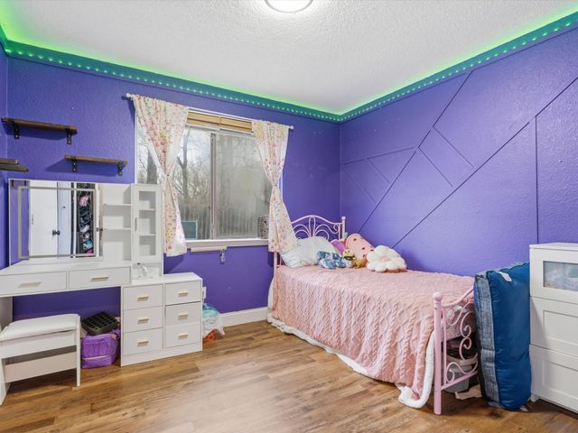 227 Valley Spring Drive, Arlington, TX 76018