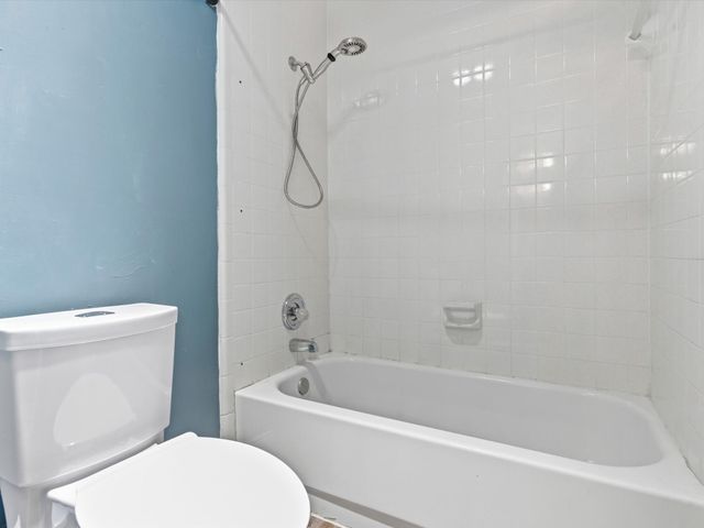 227 Valley Spring Drive, Arlington, TX 76018