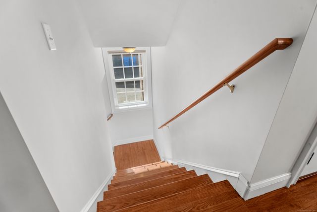 576 Chapel Street APT 4, New Haven, CT 06511