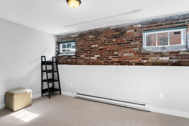 576 Chapel Street APT 4, New Haven, CT 06511